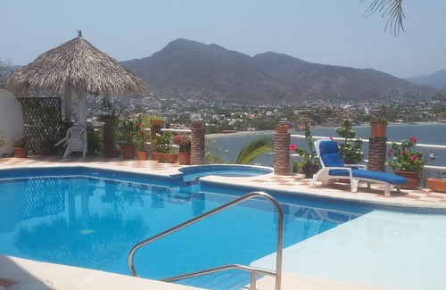 Almacen Condo | Zi Casa overlooking the beaches and bay