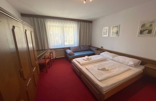 Obsteig Bed & Breakfast | Zimmer 17/3bett Ohne Balkon - Pension Alpina