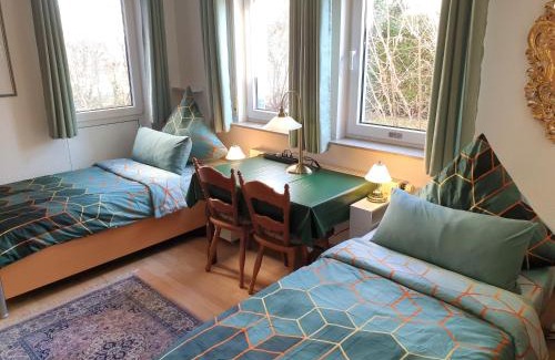 Reutlingen Apartment | Zimmer Hohbuch mit Achalmblick