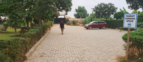 Buwama Bed & Breakfast | Zion Camp Buwaya Uganda