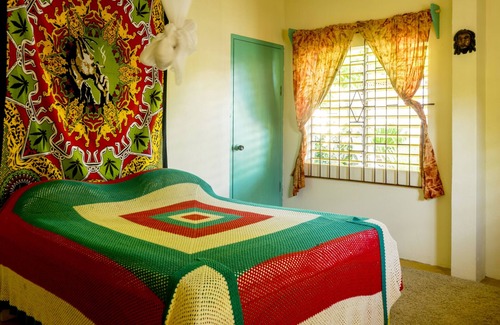 Manchioneal Bed & Breakfast | Zion Country