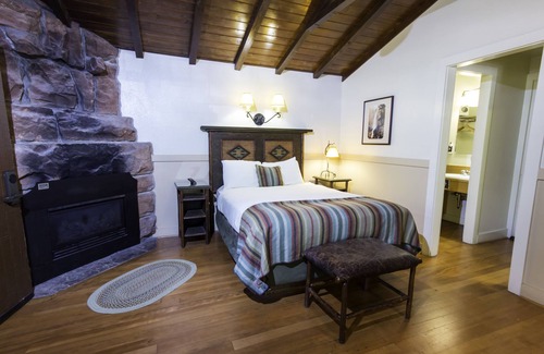Zion National Park South Entrance Hotel | Zion Lodge - Inside The Park