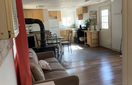 Colorado City House | Zions National Park haven, Cozy, pet friendly with private fence!