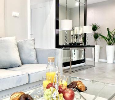 Mirow Apartment | ZLOTA Luxury Apartments