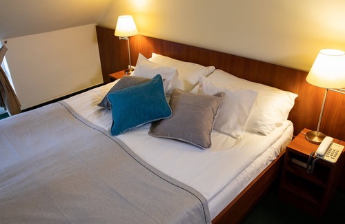 Balatonkeresztur Hotel | Zsanett Hotel
