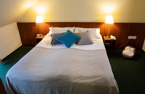 Balatonkeresztur Hotel | Zsanett Hotel