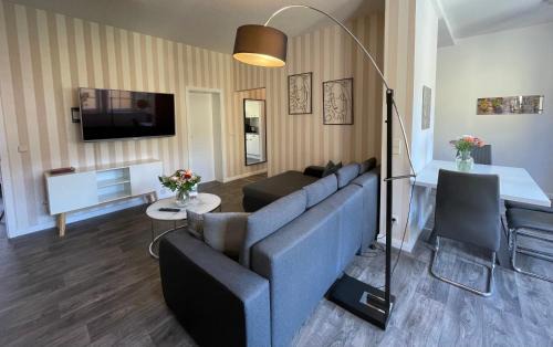 Weida Hotel | "Zur Altstadt - Am Fuße der Osterburg" Gaststätte, Pension, FEWO