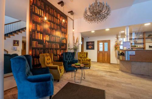 Kuemmersbruck Hotel | Zur Post Kümmersbruck Hotel & Tiny Houses