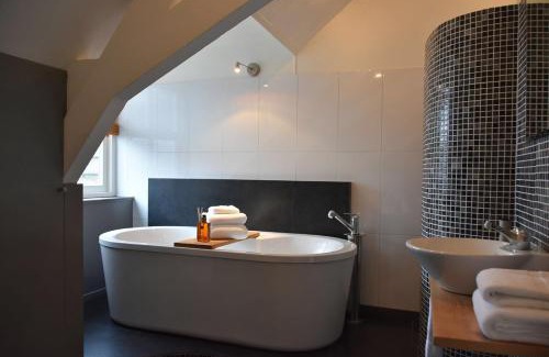 Municipality of Oosterhout Bed & Breakfast | Zzzuite25