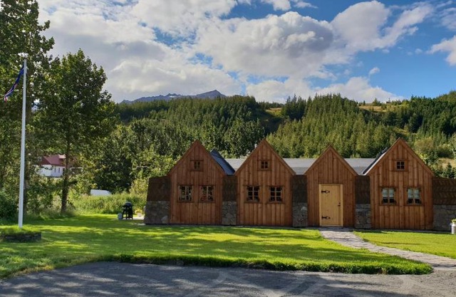 Íslandsbærinn/Old Farm