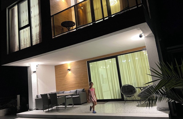 Гостевой дом NinosVilla в Грузии (ShekvetiliKaprovani)<> 70м до моря