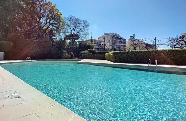 (011) Sumptuous 2b Air Conditioned Great Residence Swimming Pool Parking