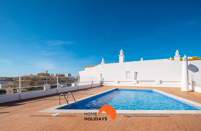 #075 T1 Solar by Home Holidays