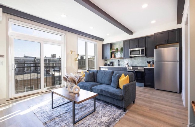 1/1 Across from Fairmount Park | 10 mins to DT (D)