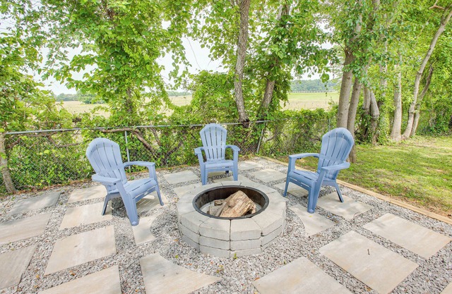 1/2 Mi to Kentucky Downs: Franklin Home w/Patio!