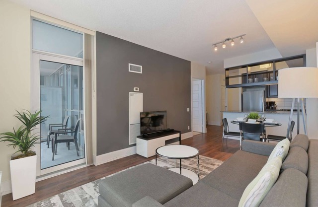 1 Bedroom/1 Bathroom Suite