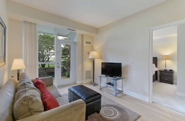 1 Bedroom/1 Bathroom Suite