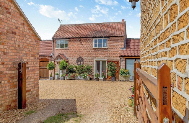 1 bedroom accommodation in Thorpe Arnold, near Melton Mowbray