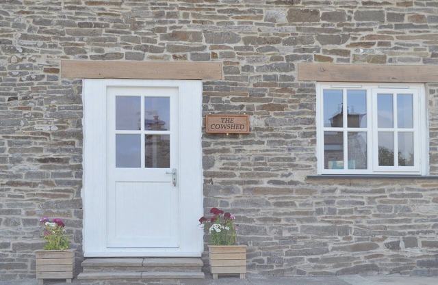 1 bedroom accommodation in Neuaddlwyd, near Aberaeron