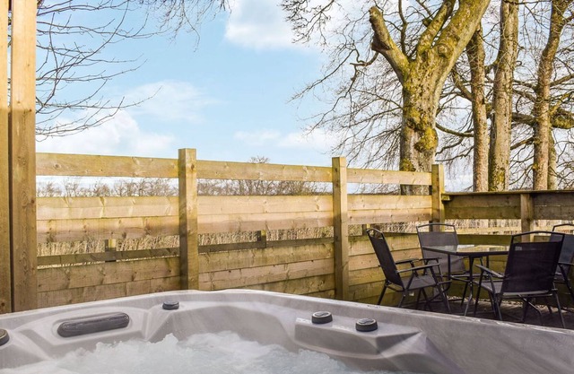 1 bedroom accommodation in Falkirk