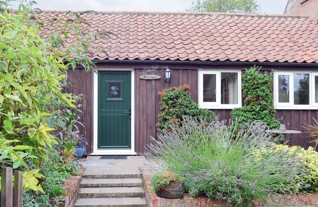1 bedroom accommodation in Thorpe Market, Norfolk