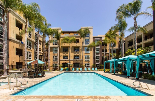 1 Bedroom Apartment | Irvine | Furnished | Pool | Parking | Gym | Extended Stay