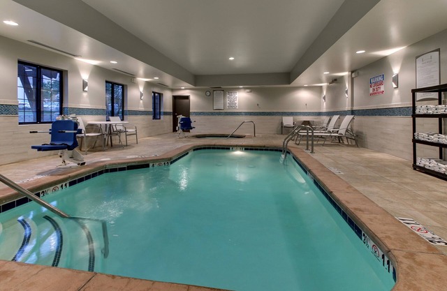 1 Bedroom | Free Breakfast. Indoor Pool & Hot Tub