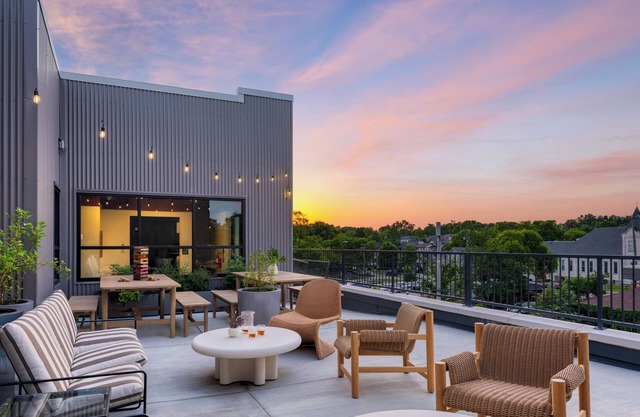 1 Bedroom Suite | Rooftop, Courtyard | The Gilmore