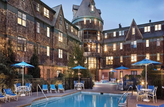 1 Bedroom Suite w/Kitchenette, in Newport, at Long Wharf Resort!