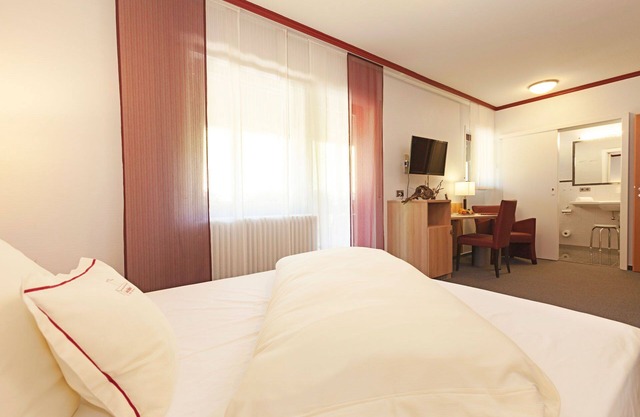 1 Doppelzimmer Classic mit Dusche/Badewanne und WC