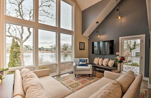 1 Mi to Ferry & Beach: Waterfront Hyannis Home!