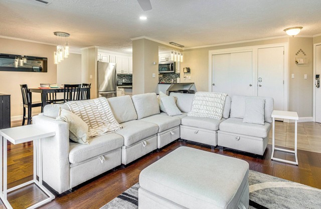 1 Mi to Millyard District: Unit w/Furnished Porch