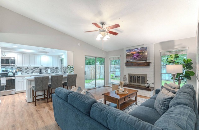 1 story, family friendly 3bdr in The Woodlands! !