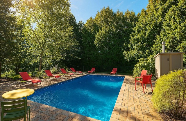 10 Acre Farmhouse with Pool + 5 Bedrooms/3 Baths