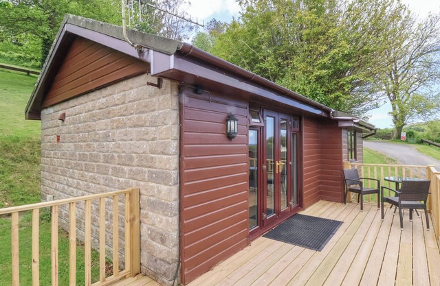 10 MANLEIGH PARK, pet friendly, with a garden in Combe Martin