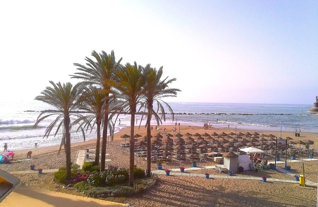 10 METERS FROM THE ARENA DE LA PLAYA, LOFT/NEW APARTMENT