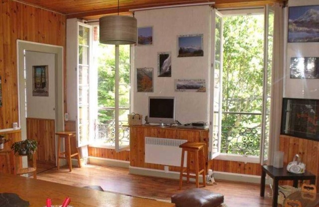 10 minutes from GOURETTE and the Pyrenees National Park SUPERB APARTMENT