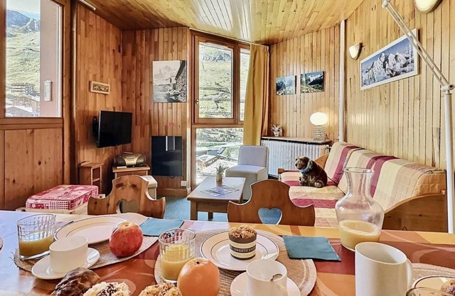 100m from ski slopes, 1st floor, view mountain, balcony, ski locker, 36m², Tignes