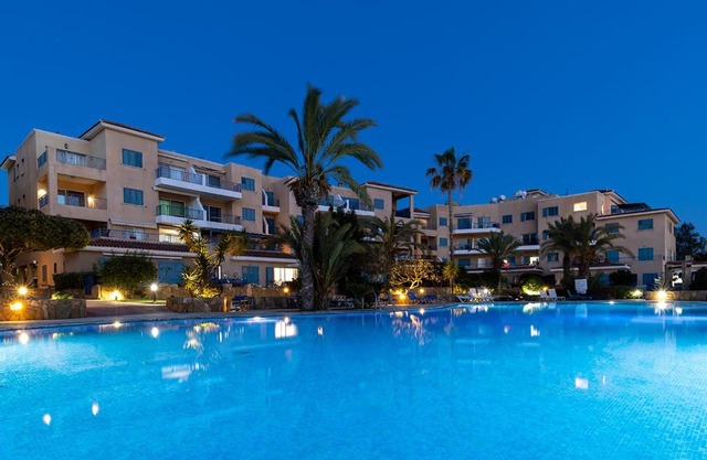105 Kings Palace - Fabulous 2 Bed, 2 bath, Large Patio with Garden - Sea Views