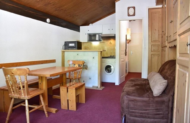 10m from ski slopes, 4th floor, balcony, parking, tv, ski locker, 24m², Pralognan-la-Vanoise