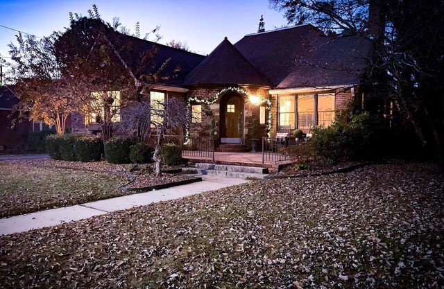 12. Historic " Turret House" established in 1937