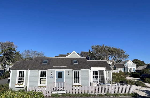 12 VINEYARD VIEW - FULLY RENOVATED