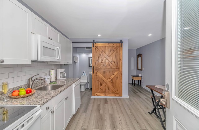 125 Atlantic Avenue Unit K - Pet Friendly! Walk To The Beach and Pier! 1BR - 1BA -Sleeps 2-4 guests!