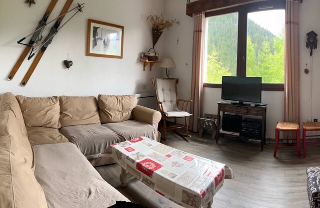 13-person resort center apartment