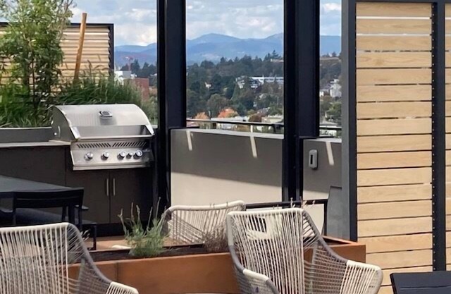 #148 Beautiful1 bed condo on Tyee Rd EV parking!