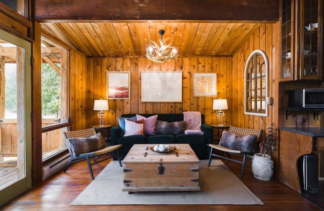 14acre Lake Property- Venue+BnB