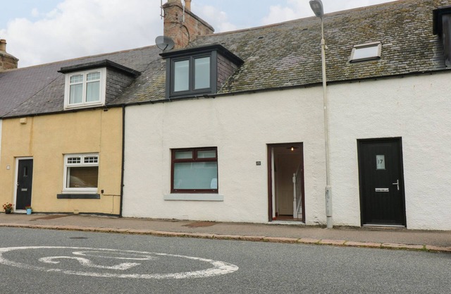 15 MAIN STREET, pet friendly, character holiday cottage in Cruden Bay