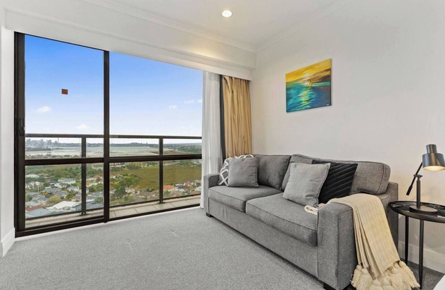 1502/The Byron Takapuna