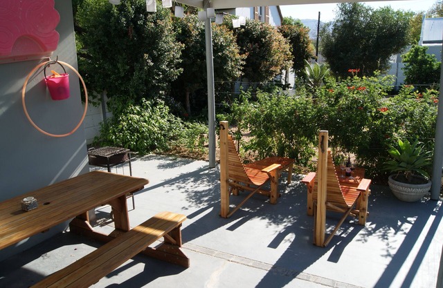 16 Garden Cottage Self-catering in Cape Wine Country only 180 km from Cape Town.