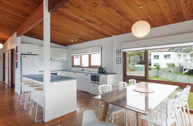17 Dulling Street - Beach House